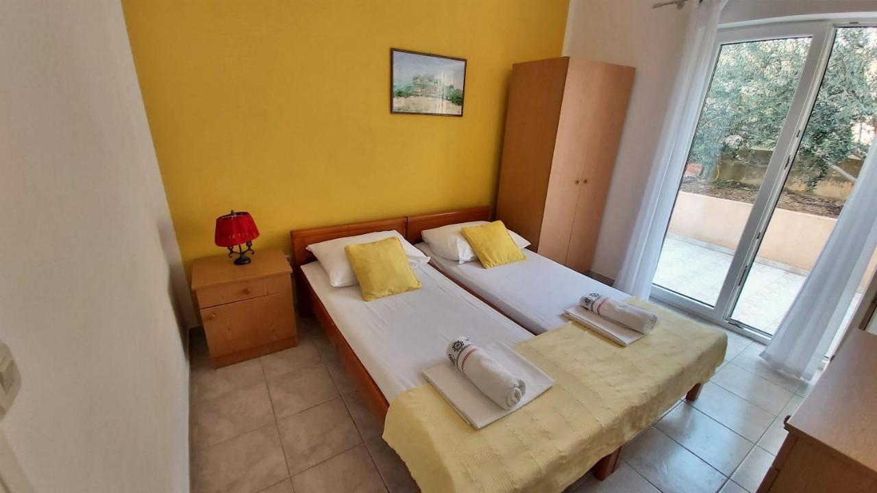 Apartments Mandalinic Omiš Exterior foto